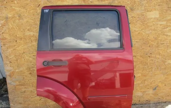 Dodge Nitro Rear door