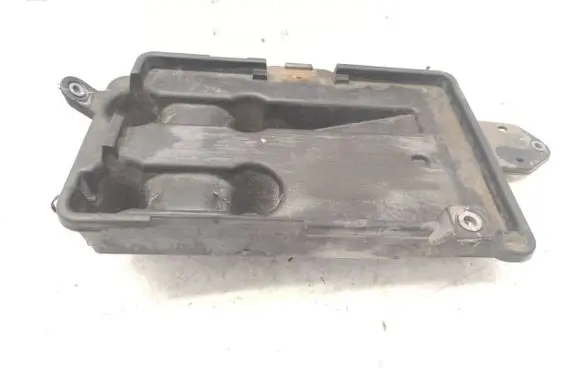Battery tray