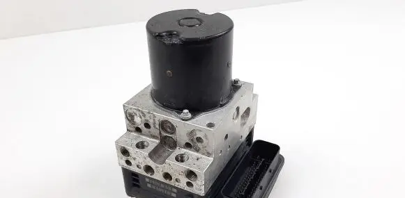 BMW 5 E60 E61 ABS Pump 6780647 6774679