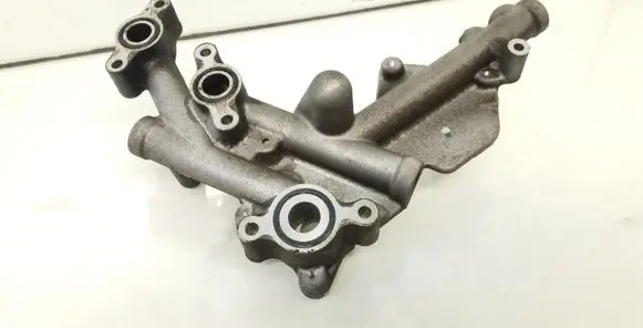 Toyota Avensis T250 Other engine bay part