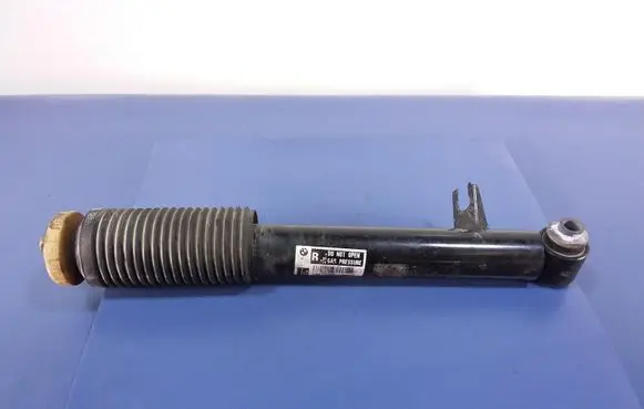BMW X5M F85 Rear shock absorber/damper 6867866