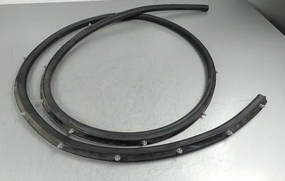 Jeep Grand Cherokee WL Engine compartment rubber 