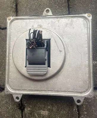 Opel Corsa F LED ballast control module L90094996