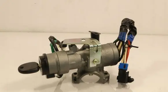 KIA Carens II Ignition lock ZDC2