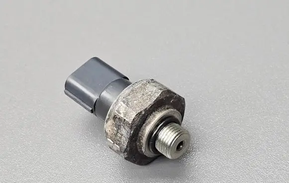 Honda Accord Air conditioning (A/C) pressure sensor 