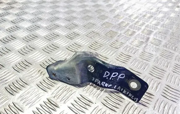 Volkswagen Fox Fender mounting bracket