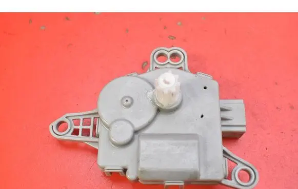 KIA Sportage Air flap motor/actuator EA1F1DN8AB02