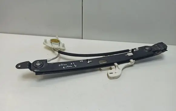Seat Altea XL Rear window lifting mechanism without motor