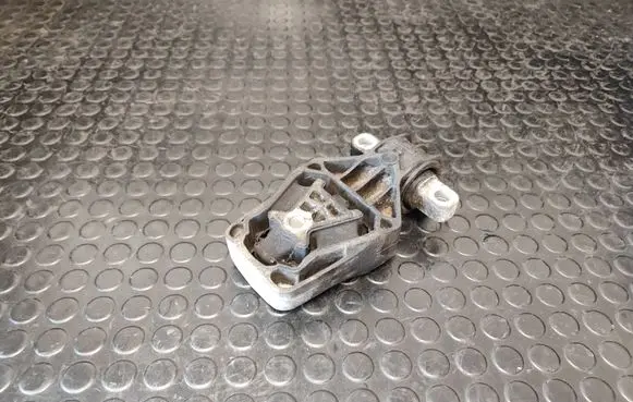 Mercedes-Benz CLA C117 X117 W117 Gearbox mount