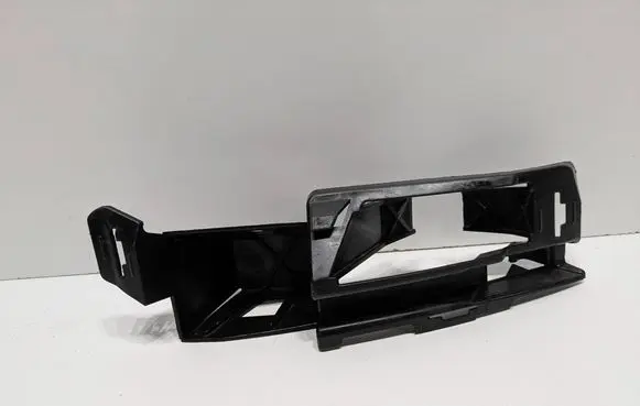 Front bumper mounting bracket