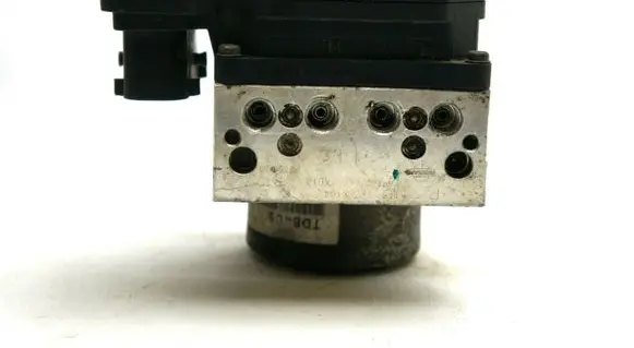 Nissan Juke I F15 ABS Pump 476601KD1A
