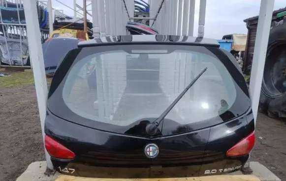 Alfa Romeo 147 Tailgate/trunk/boot lid