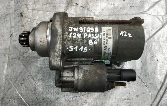 Volkswagen PASSAT B6 Starter motor 02M911024A
