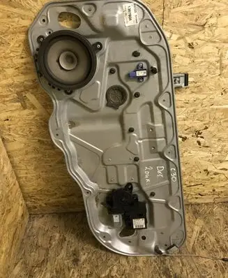 Volvo C30 Front door window regulator with motor 