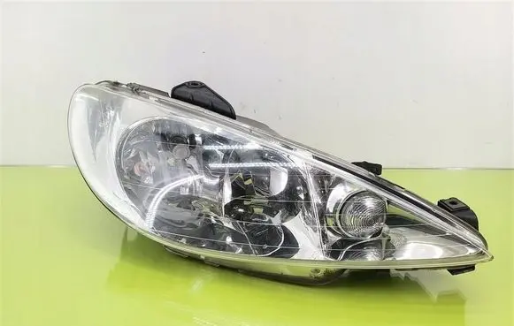 Peugeot 206 Headlight/headlamp 89000520