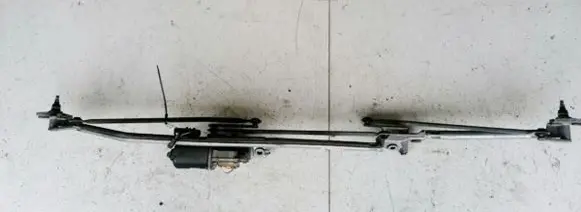 Opel Zafira A Front wiper linkage and motor