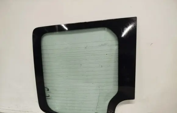 Volkswagen Crafter Loading door trunk window/glass E943R000015 DOT211M89AS2 E000191