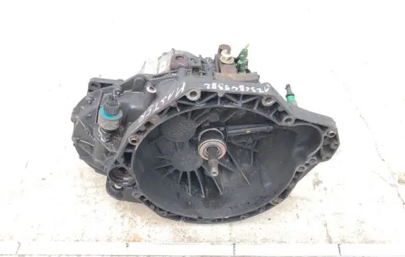 Renault Master II Manual 5 speed gearbox PK6070