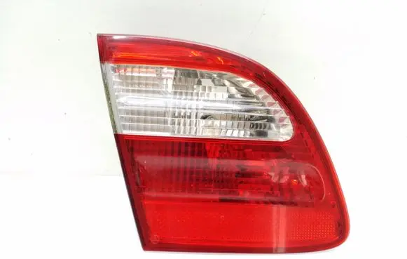 Tailgate rear/tail lights