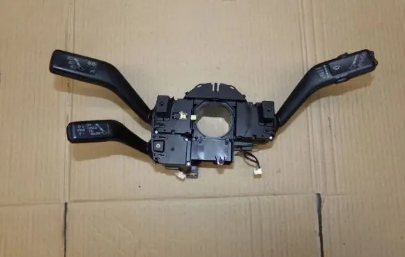 Volkswagen PASSAT B6 Indicator stalk 3C9953507BA