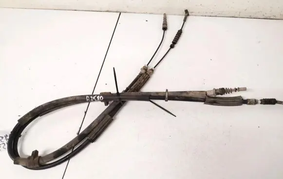 Handbrake/parking brake wiring cable
