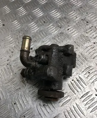 Volkswagen Golf IV Power steering pump 1J0422154A