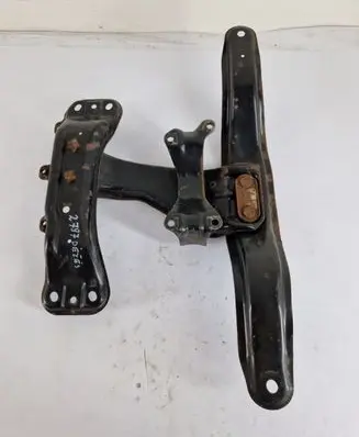 Subaru XV Gearbox mounting bracket 