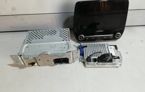 Ford Fiesta Radio/CD/DVD/GPS head unit H1BT18C815HN JK2T14G371ACC