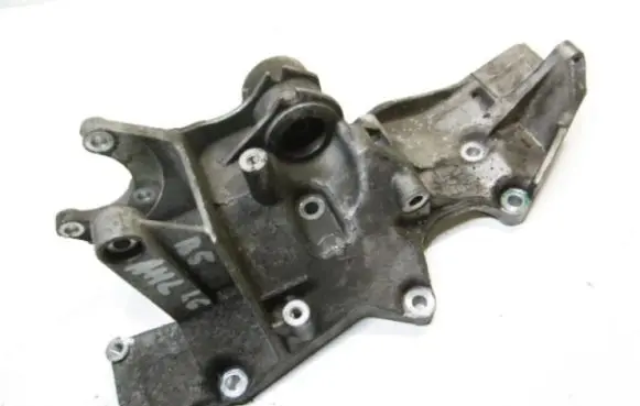 Volkswagen PASSAT B5 Engine mounting bracket 06B903143F