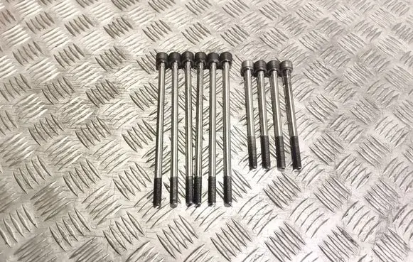 Subaru Outback Cylinder head bolts 