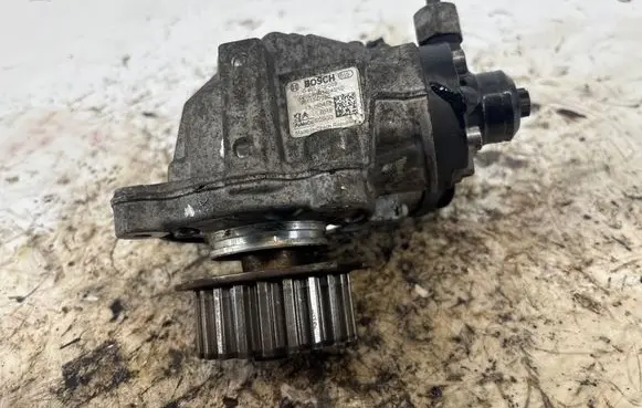 Ford Fiesta Fuel injection high pressure pump 0445010592 9811347280 13160413