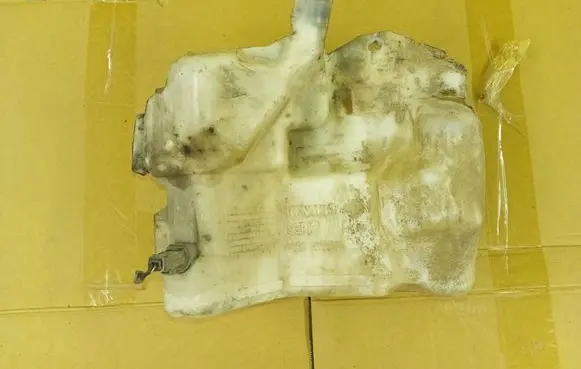 Renault Espace IV Windshield washer fluid reservoir/tank 8200000213 8200369165 8200369167