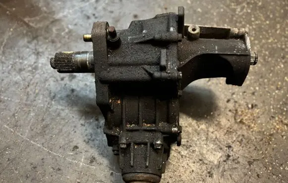 Hyundai Santa Fe Gearbox transfer box case Y030101242