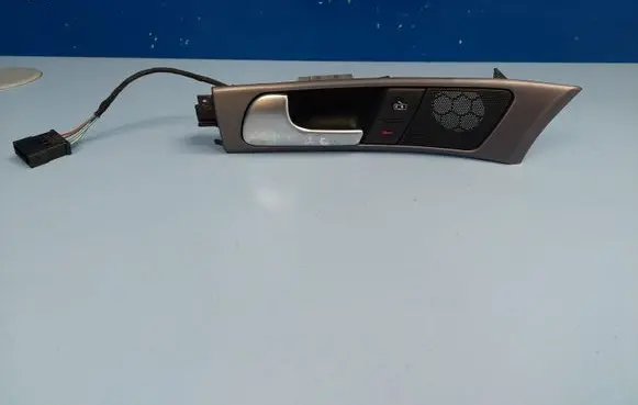 Audi A6 S6 C5 4B Front door interior handle 4B0837019