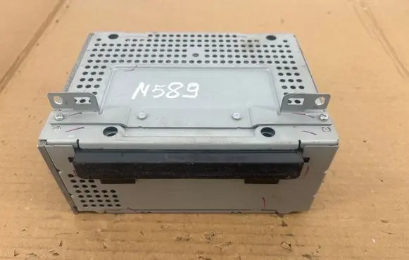 Ford B-MAX Radio/CD/DVD/GPS head unit 10R048415 Z015214 EM5T18C815XE
