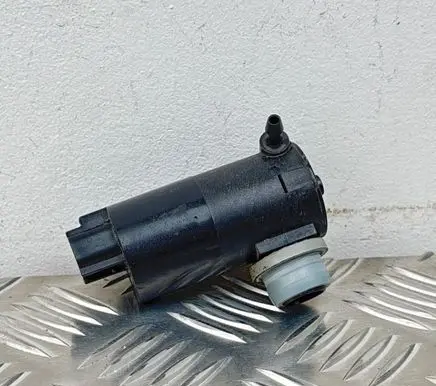 Toyota Auris 150 Windscreen/windshield washer pump 30891 791370 100706A
