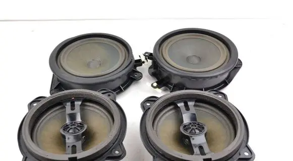 Audi A3 S3 8P Front door speaker 8P0035411C 7606500480