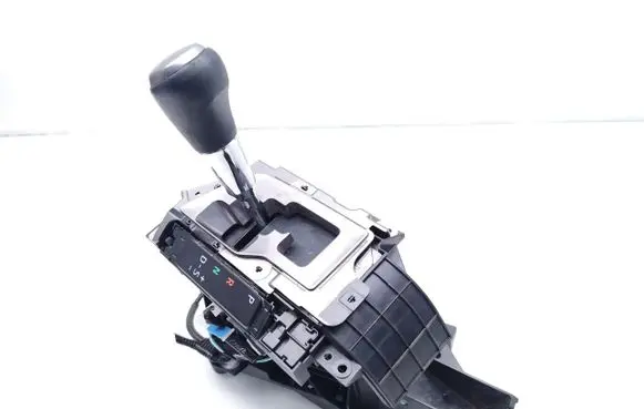 Toyota RAV 4 (XA40) Gear selector 75C995RH