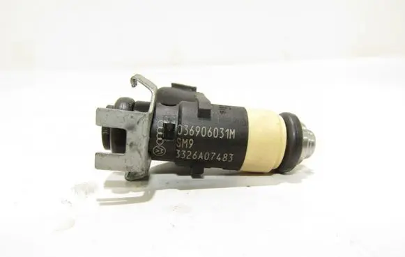 Skoda Fabia Mk1 (6Y) Fuel injector 036906031M