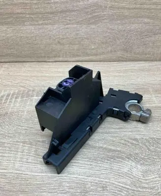 Audi A6 S6 C6 4F Battery relay fuse 4F0915519 4F0915459