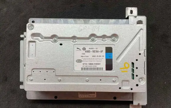 Jaguar XJ X351 Sound amplifier AW9319C164AP