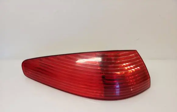 Peugeot 607 Rear/tail lights