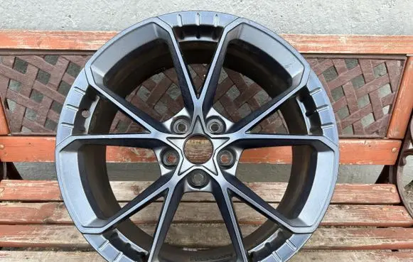 Hyundai i30 R19 alloy rim 