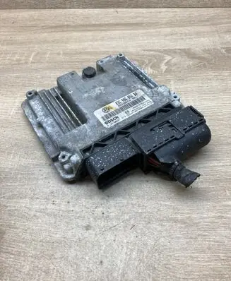 Volkswagen Golf V Engine control unit/module ECU 03C906056BA 0261602070