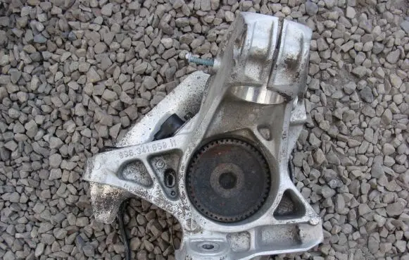 Porsche 911 996 Front wheel hub spindle knuckle 99634165811