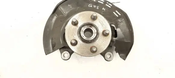 Toyota Yaris XP210 Front wheel hub