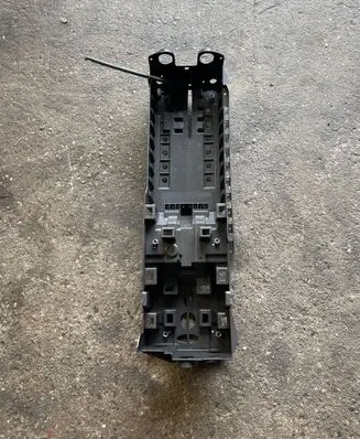Opel Astra K Battery bracket 39014514