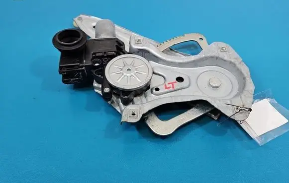 Toyota C-HR I Rear door window regulator with motor 69840F4010 IMPRK1588766