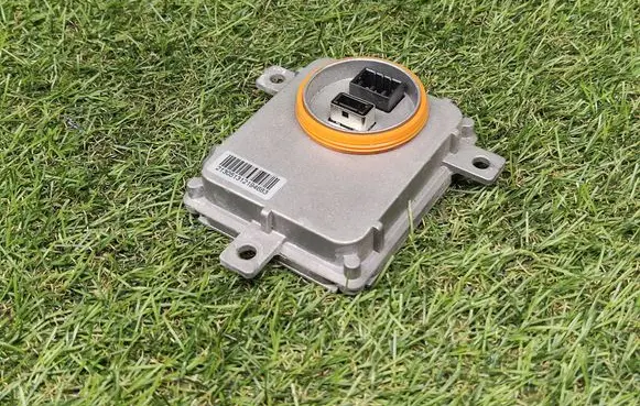 Bentley Flying Spur Headlight ballast module Xenon 8K0941597B H05S0002 1036060024
