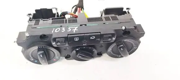 Volkswagen Golf Plus Climate control unit 5M1820045A 5HB00932701